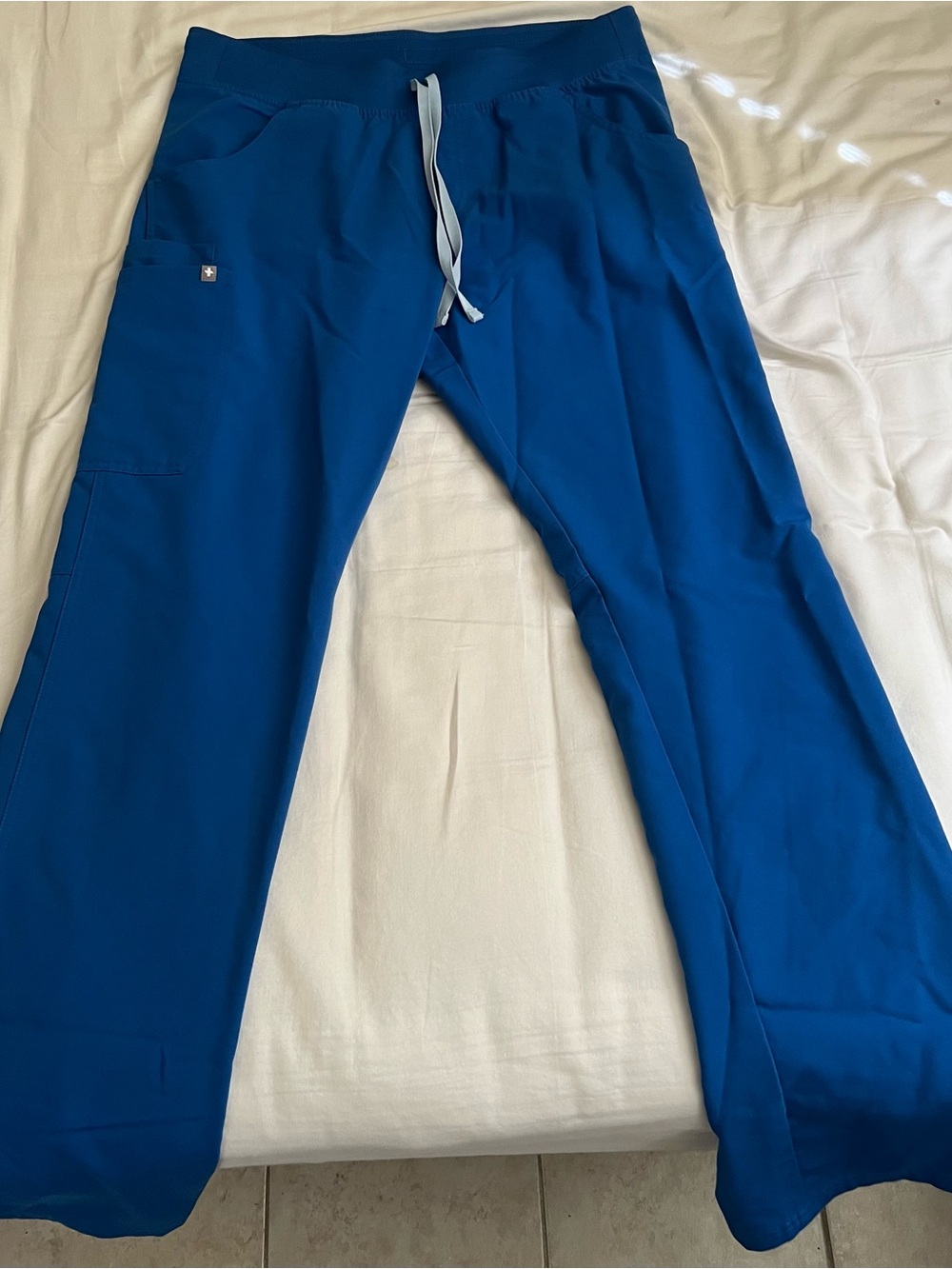 Women’s FIGS Scrubs Blue Drawstring Pants - like now